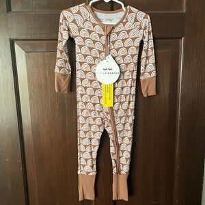 Little sleepies 6-12 month zippy